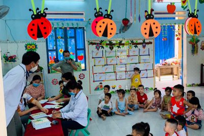 Bài viết nâng cao chất lượng công tác nuôi dưỡng và chăm sóc sức khỏe cho trẻ.